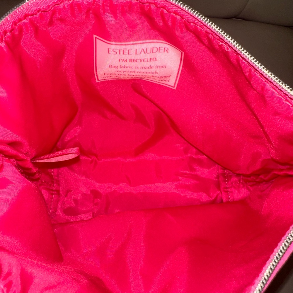 Estee Lauder Makeup Bag with Chain - Picture 5 of 6